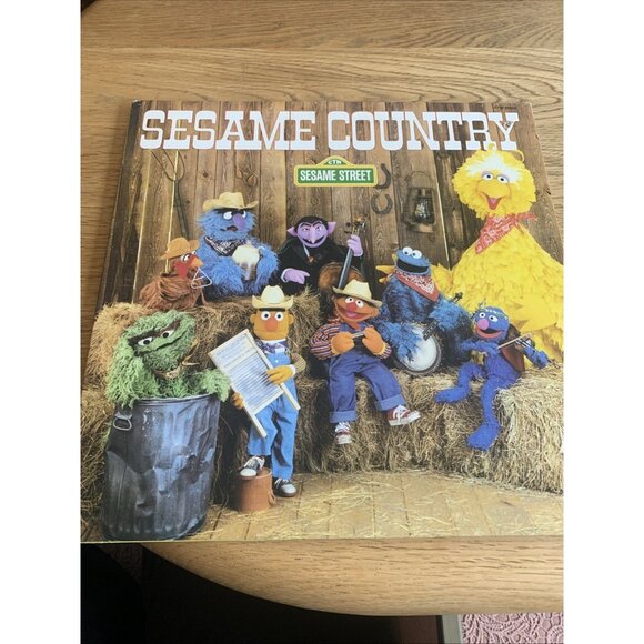 SESAME STREET Vintage 1981 Vinyl Record Sesame Country Album - Picture 1 of 5